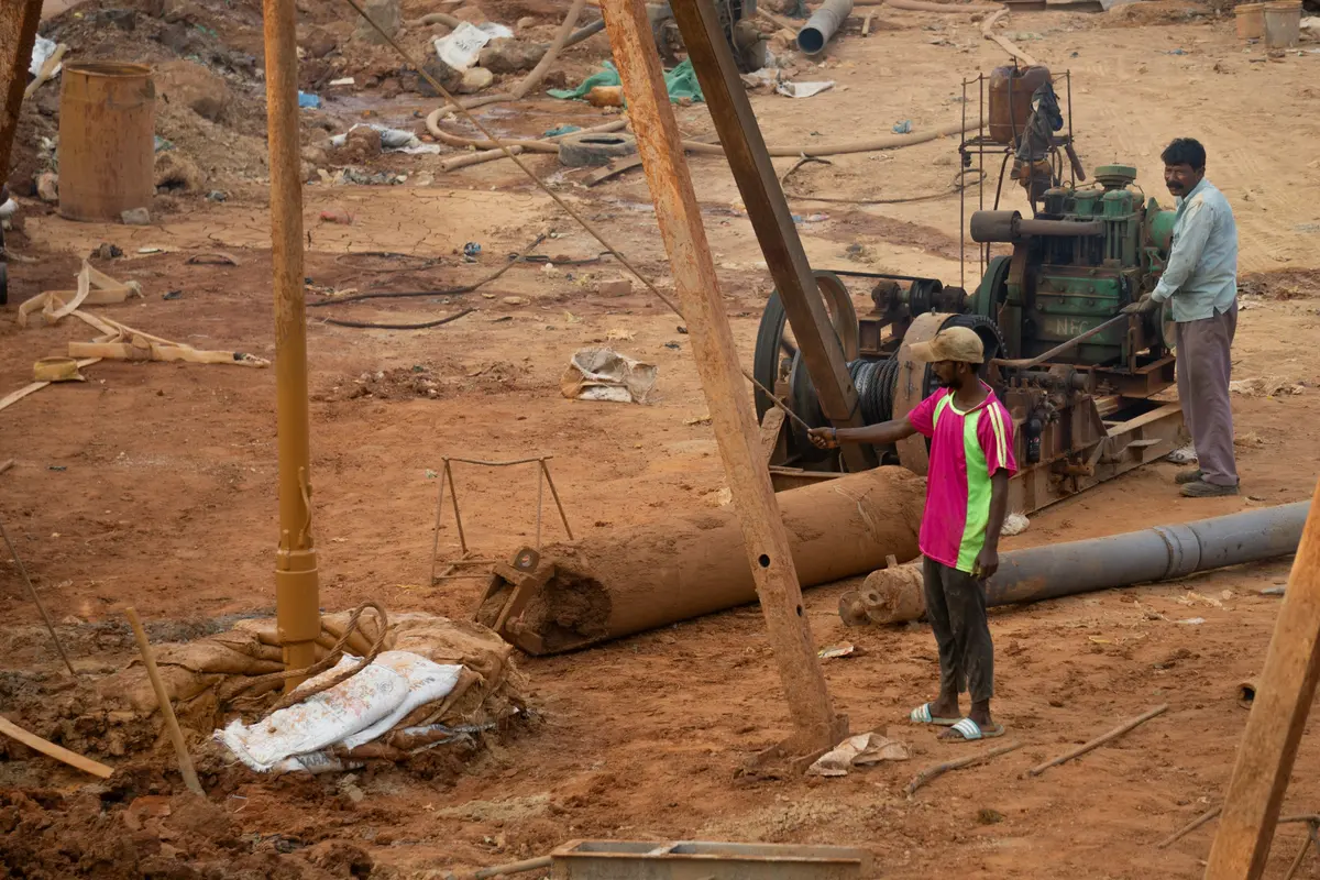 Piling for a new building, the rig running